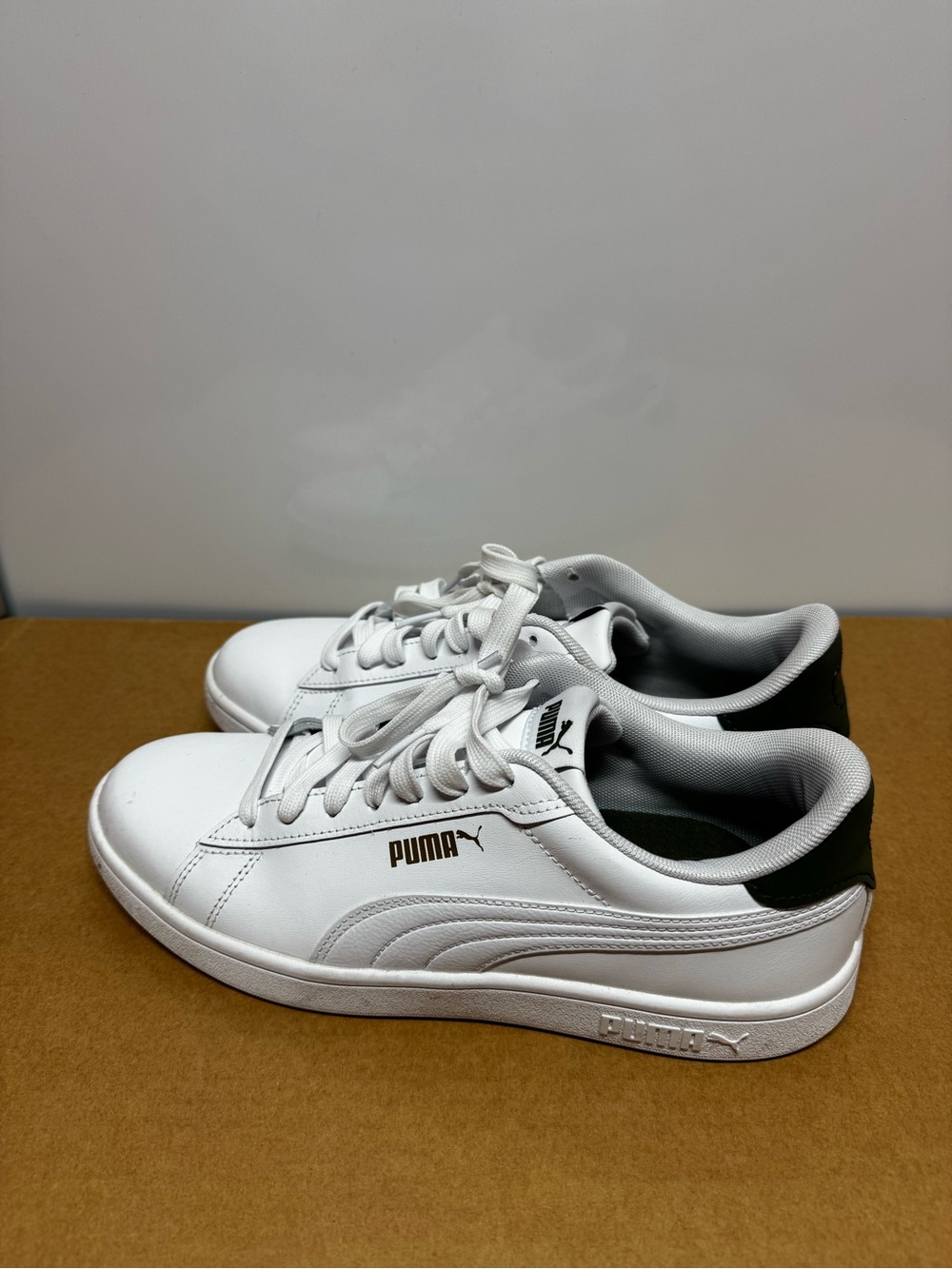 PUMA Ace Court Shoes Men's White/Amazon Green colorway 406570-01 Size 9